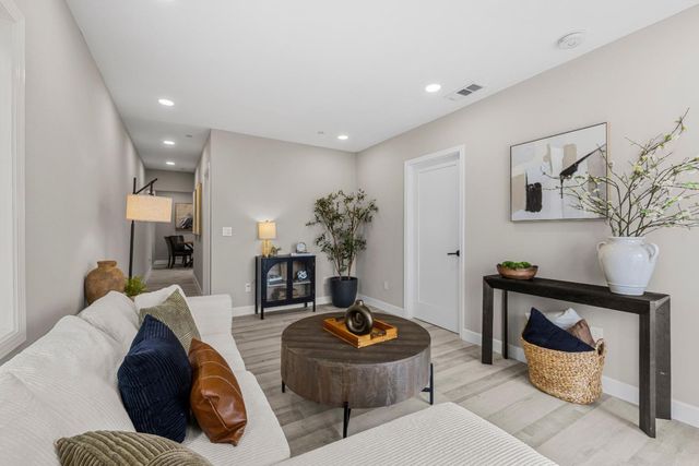 390 Guttenberg Street, Daly City, CA 94014