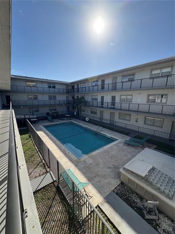 16215 NE 18th Ct 202, North Miami Beach, FL 33162