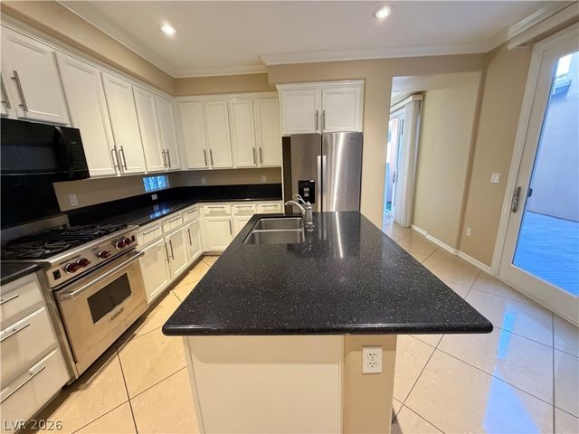 11398 Belmont Lake Drive 102, Las Vegas, NV 89135