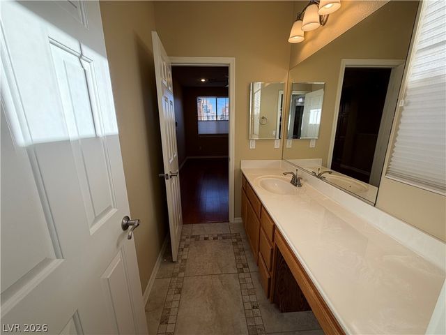 11398 Belmont Lake Drive 102, Las Vegas, NV 89135