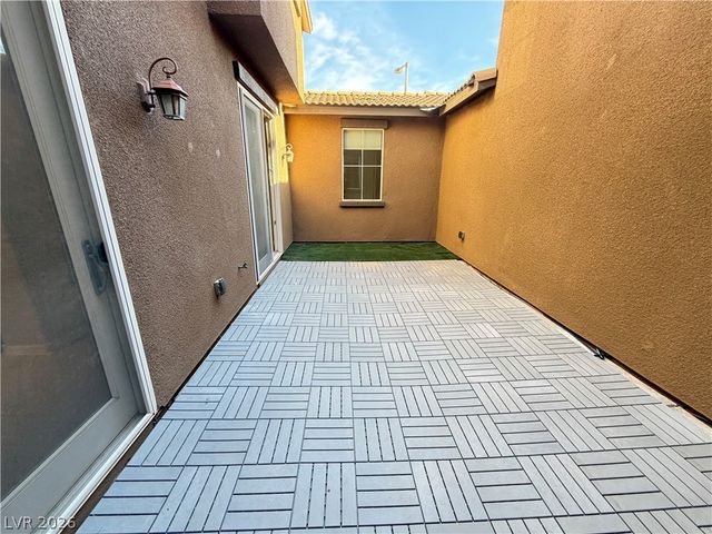 11398 Belmont Lake Drive 102, Las Vegas, NV 89135