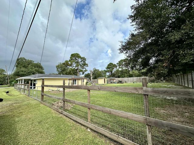 4031 Fairview Drive, Orange, TX 77630