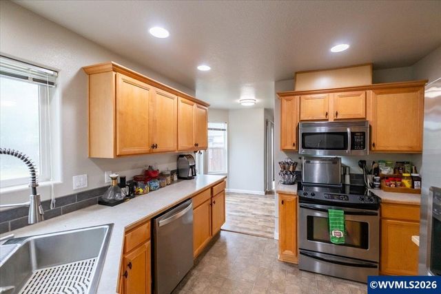 4165 Windy Av NE, Albany, OR 97322