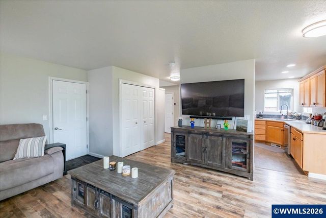 4165 Windy Av NE, Albany, OR 97322