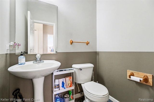 2146 Meadow Reed Drive, Sterling Heights, MI 48314