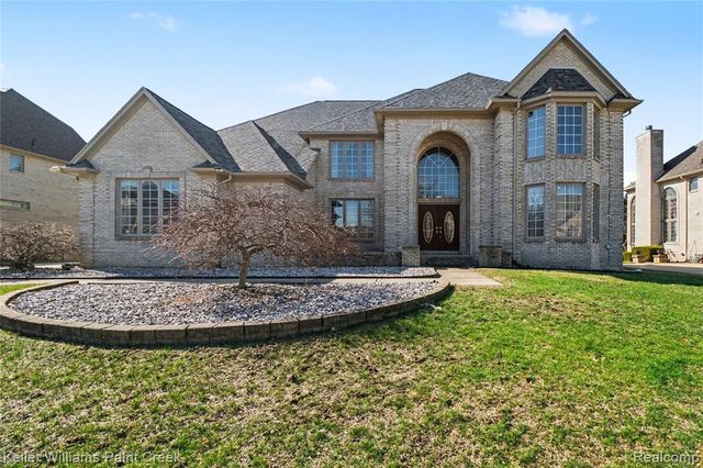 2146 Meadow Reed Drive, Sterling Heights, MI 48314