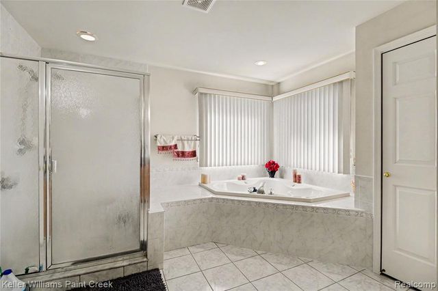 2146 Meadow Reed Drive, Sterling Heights, MI 48314