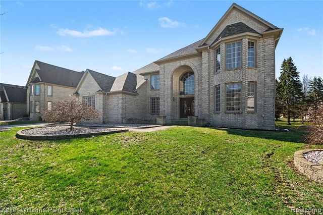 2146 Meadow Reed Drive, Sterling Heights, MI 48314