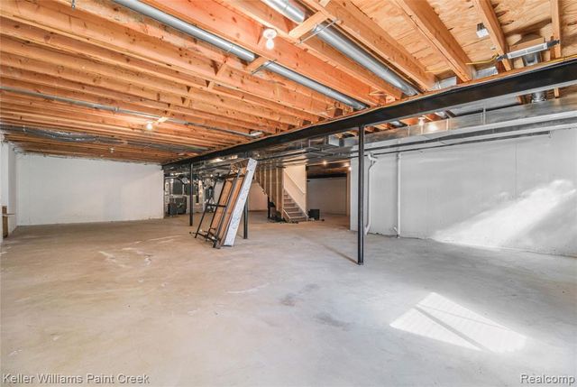 2146 Meadow Reed Drive, Sterling Heights, MI 48314