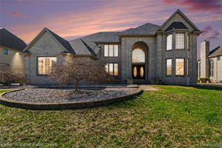 2146 Meadow Reed Drive, Sterling Heights, MI 48314