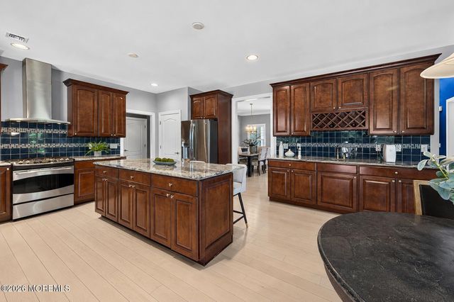34 La Valley Drive, Manalapan, NJ 07726