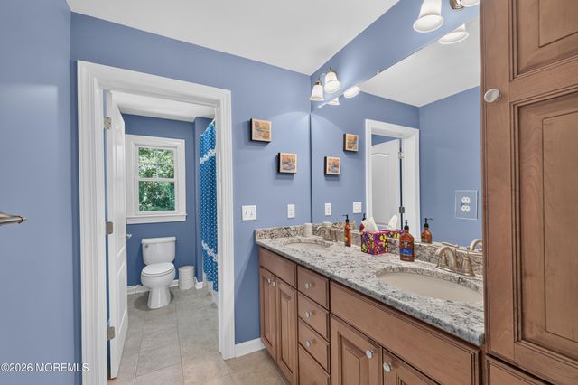 34 La Valley Drive, Manalapan, NJ 07726