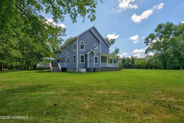 34 La Valley Drive, Manalapan, NJ 07726