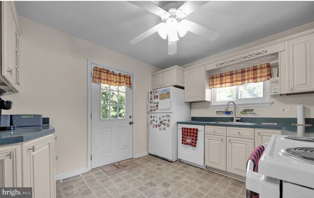 229 GREENE RD, Warminster, PA 18974