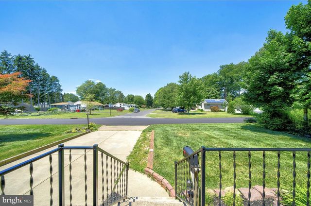 229 GREENE RD, Warminster, PA 18974