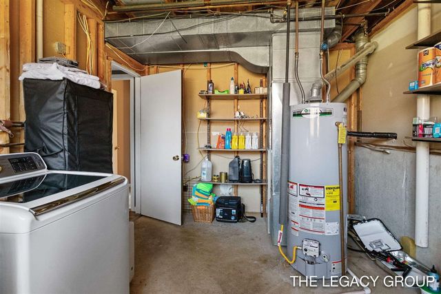 651 S 160th Avenue, Holland, MI 49423