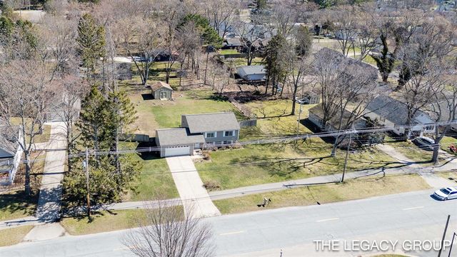 651 S 160th Avenue, Holland, MI 49423