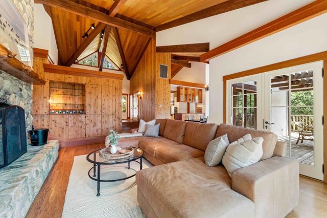 62 E Carmel Valley Road A, Carmel Valley, CA 93924