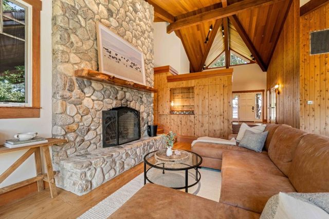62 E Carmel Valley Road A, Carmel Valley, CA 93924