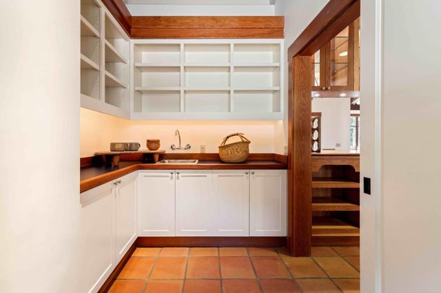 62 E Carmel Valley Road A, Carmel Valley, CA 93924