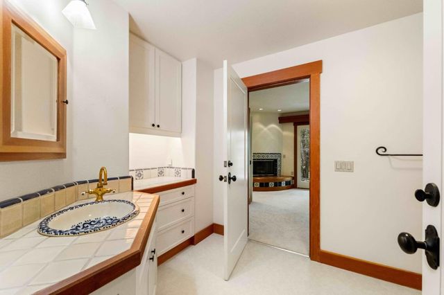62 E Carmel Valley Road A, Carmel Valley, CA 93924