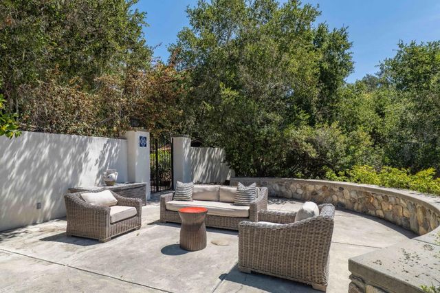 62 E Carmel Valley Road A, Carmel Valley, CA 93924