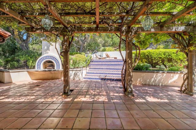 62 E Carmel Valley Road A, Carmel Valley, CA 93924