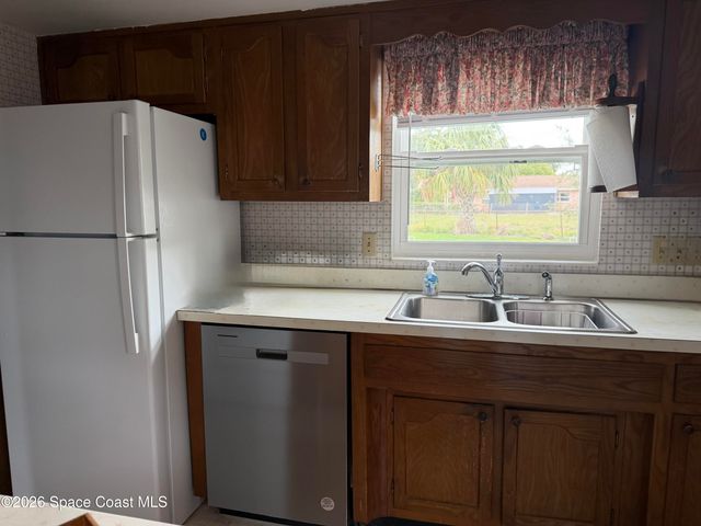 979 Kings Post Road, Rockledge, FL 32955