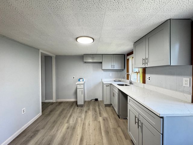 84 Pearl St 1F, Stoughton, MA 02072
