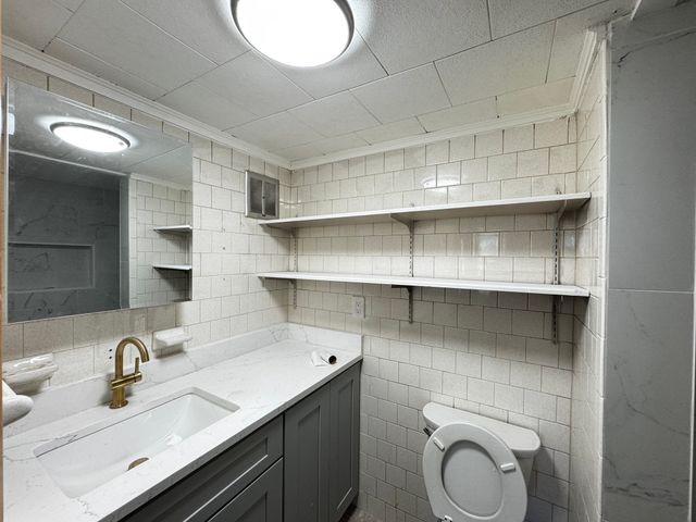 84 Pearl St 1F, Stoughton, MA 02072