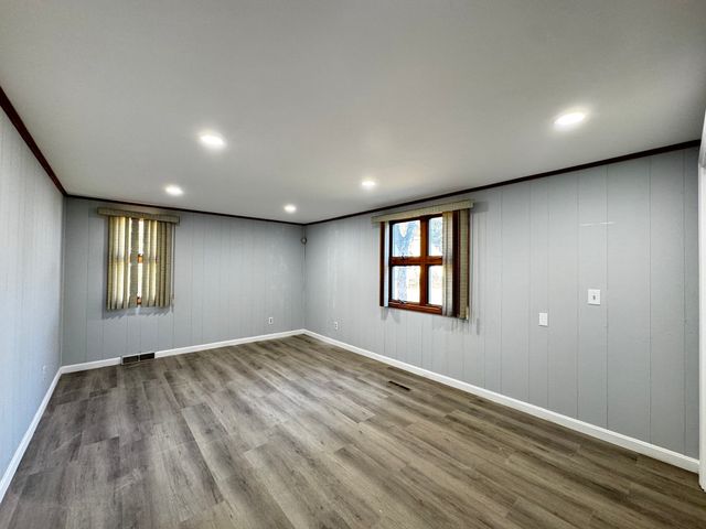 84 Pearl St 1F, Stoughton, MA 02072