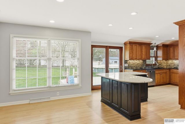 21708 Leavenworth Street, Omaha, NE 68022