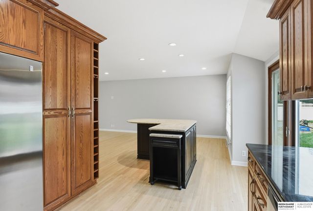 21708 Leavenworth Street, Omaha, NE 68022