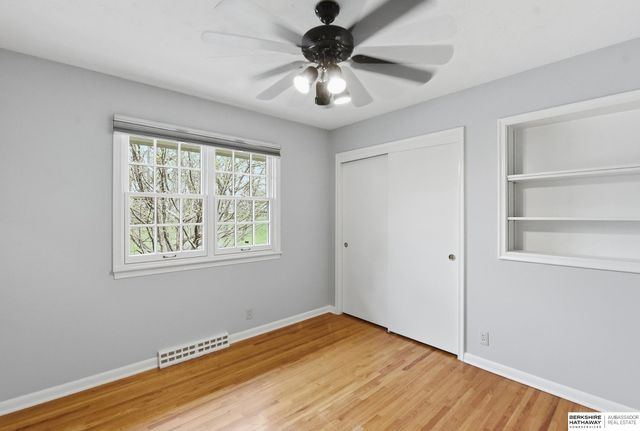 21708 Leavenworth Street, Omaha, NE 68022