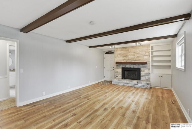 21708 Leavenworth Street, Omaha, NE 68022