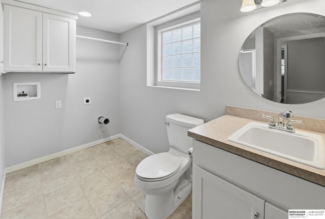 21708 Leavenworth Street, Omaha, NE 68022