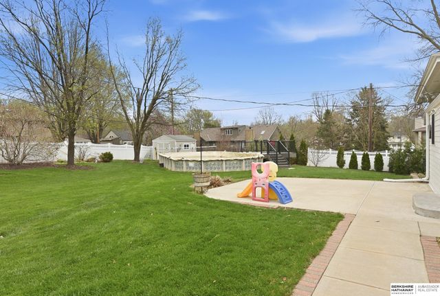 21708 Leavenworth Street, Omaha, NE 68022