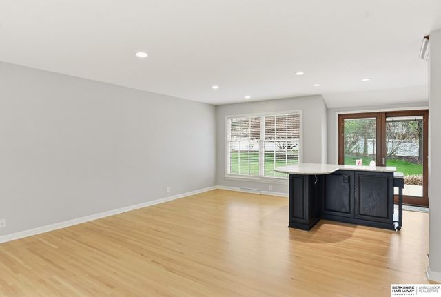 21708 Leavenworth Street, Omaha, NE 68022