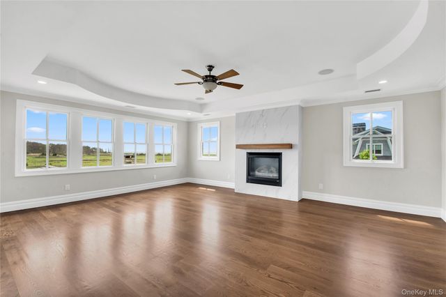 27 True Harbour Way, West Islip, NY 11795
