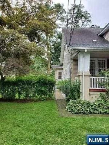 24 Washington Place 2, Teaneck, NJ 07666