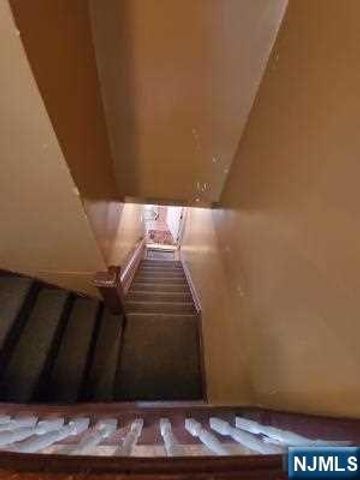 24 Washington Place 2, Teaneck, NJ 07666