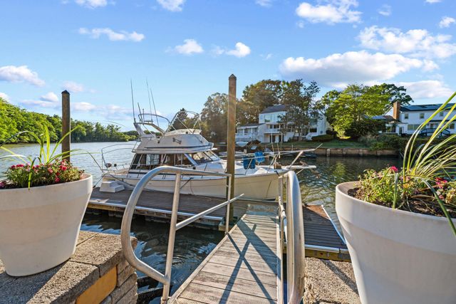 12313 HARBOUR CIR, Fort Washington, MD 20744