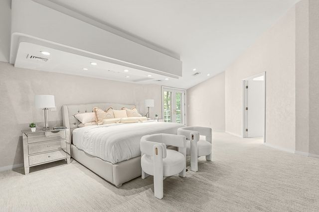 71 Farina Rd, Newton, MA 02459