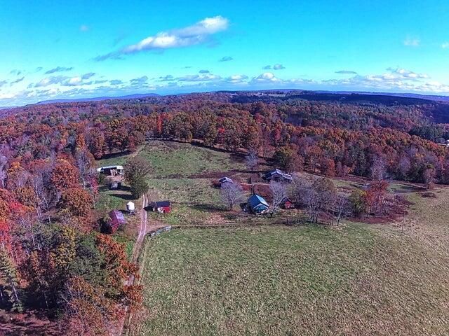 11 Cedar Hill Road, Grandview, TN 37337