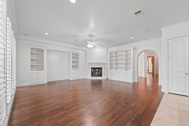 1216 Morgan Lefay Lane, Lewisville, TX 75056