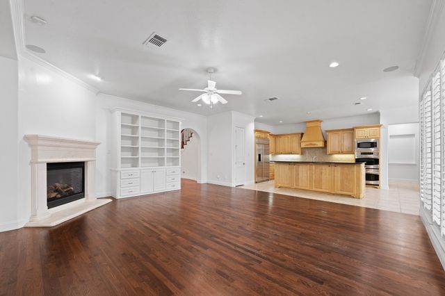 1216 Morgan Lefay Lane, Lewisville, TX 75056