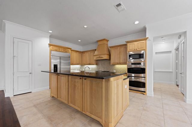 1216 Morgan Lefay Lane, Lewisville, TX 75056