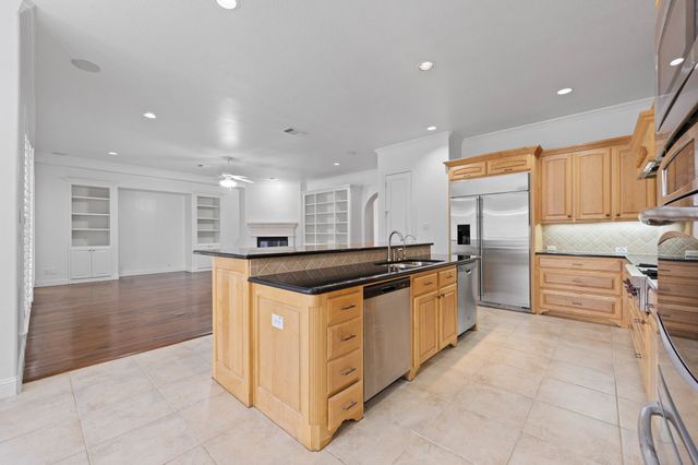 1216 Morgan Lefay Lane, Lewisville, TX 75056