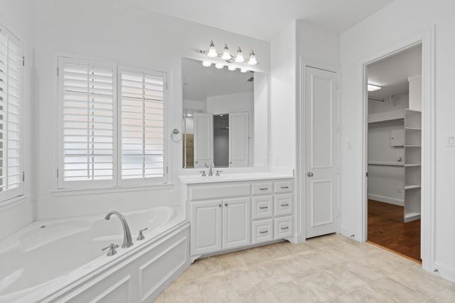 1216 Morgan Lefay Lane, Lewisville, TX 75056