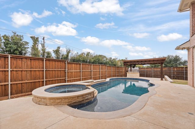 1216 Morgan Lefay Lane, Lewisville, TX 75056
